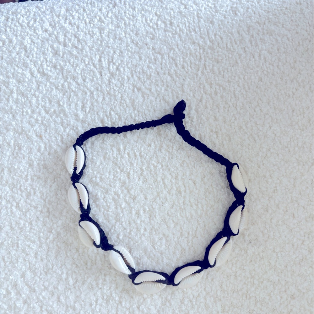 New Cowrie Shells Choker Necklace